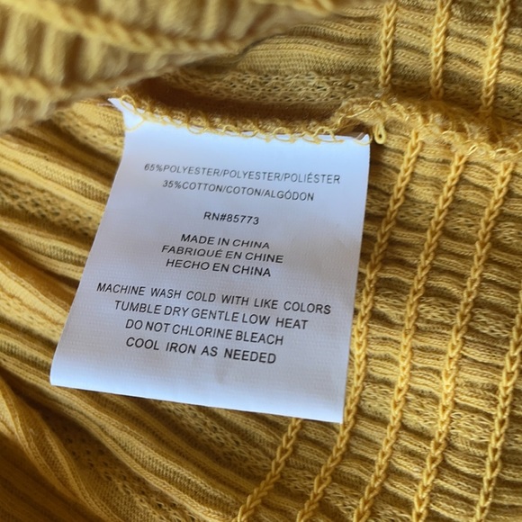 O’Neill Top Shirt Medium Juniors Yellow mustard Summer Cute Beach stretchy FUN - Picture 6 of 6